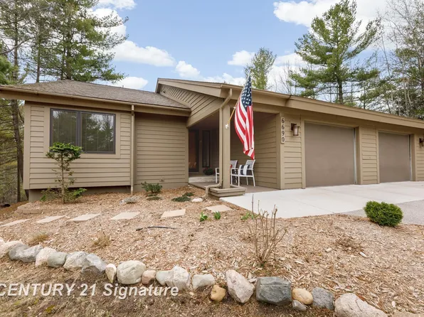 6690 Mission Rdg, Traverse City, MI 49686