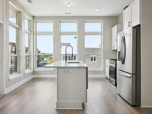 4th image of 6640 Mooney St #408