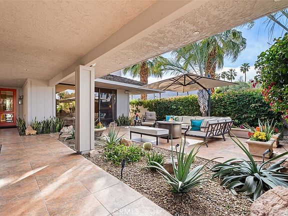 5th image of 35 Duke Dr