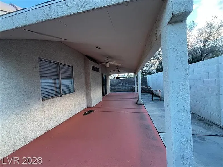 3657 Lucky Horseshoe Ct — Photo 15
