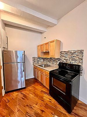 3rd image of 29-28 41st Ave APT 311