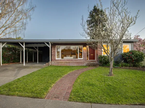 1006 Phillips Avenue, Petaluma, CA 94952