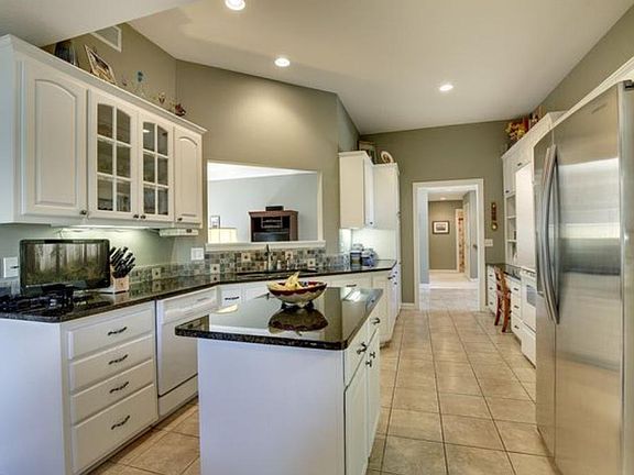 4th image of 1220 Peregrine Cir