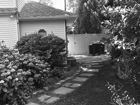 3rd image of 42 Gleeland St