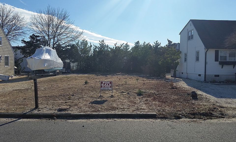 Front View of Lot
