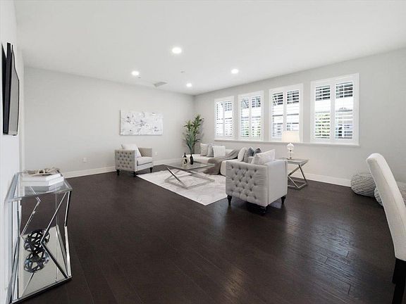 4th image of 1506 Bond St