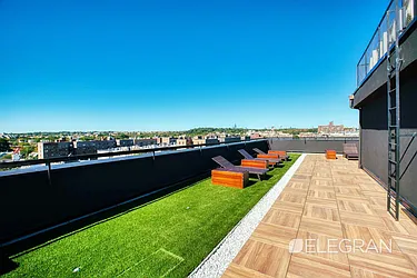 Rented by (Legacy) Elegran