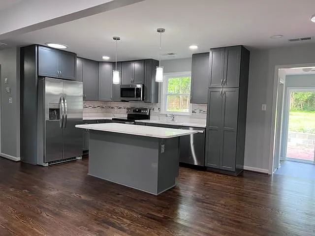 307 High St — Photo 1