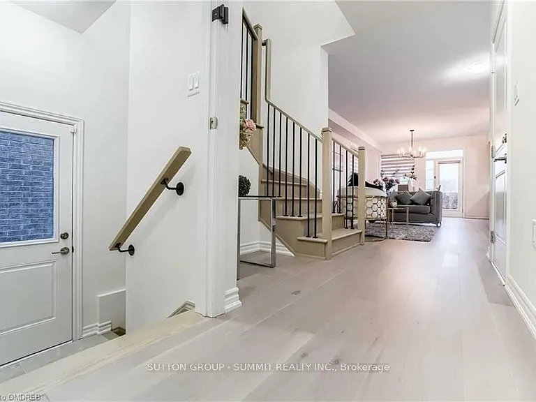492 Bergamot Ave — Photo 28