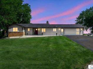 6211 Shamrock Dr, Madison Lake, MN 56063