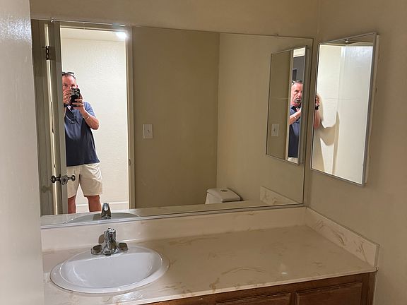 5th image of 544 E Magnolia Blvd APT A