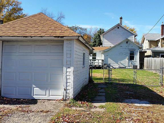 4th image of 1427 Leclaire St