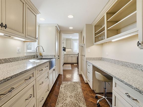 5th image of 25817 W Cook St