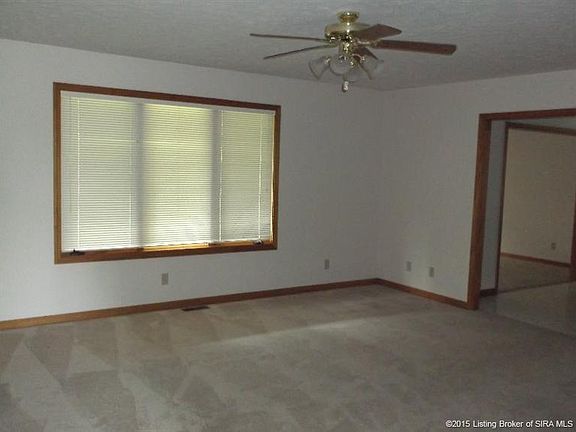 5th image of 490 E Water St