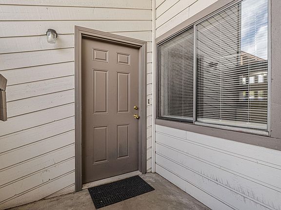 5th image of 2150 College Pl APT 32