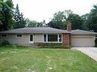 4351 Midrow Rd, Waterford, MI 48329