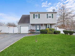 37 Okane Street, Central Islip, NY 11722