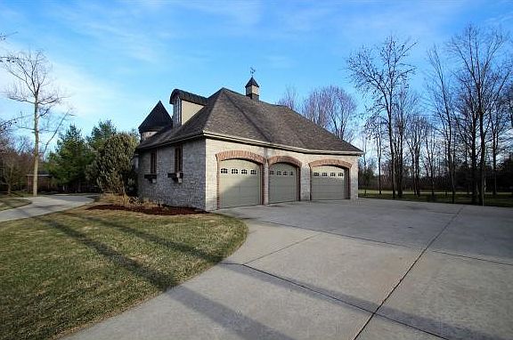 2nd image of 1021 Thornberry Creek Dr