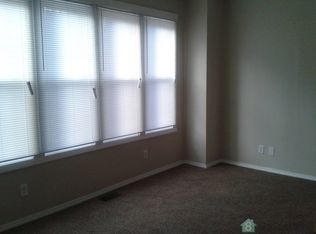 3135 Sunshine Ave, Cincinnati, OH 45211