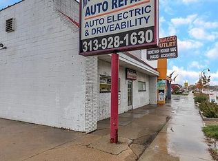 19029 Ecorse Rd, Allen Park, MI 48101