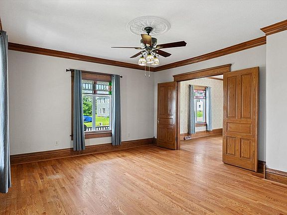 5th image of 103 Coon Prairie AVENUE