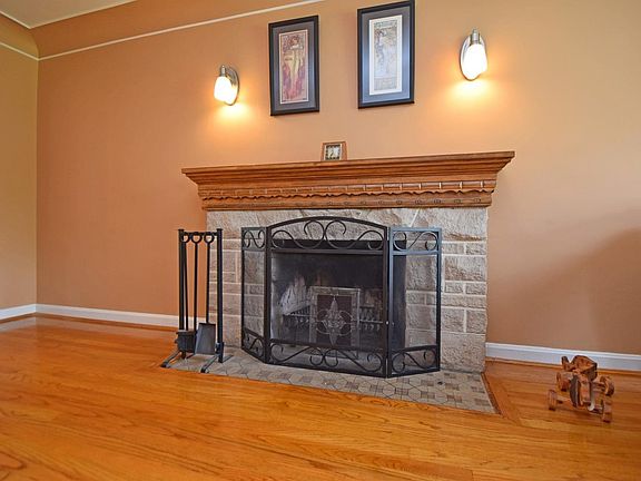 5th image of 6608 Elwynne Dr