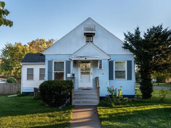 438 Arlington Ave W, Saint Paul, MN 55117