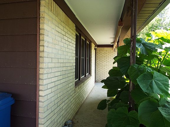 3rd image of 1313 Shelby McCallum Dr