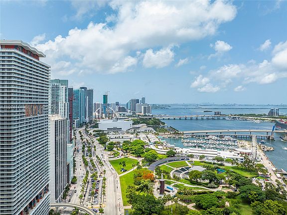3rd image of 50 Biscayne Blvd APT 3106