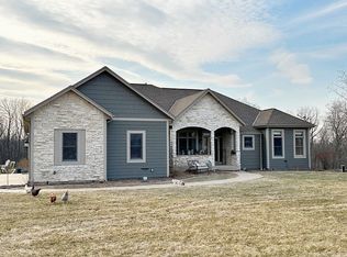 10875 S 60th St, Franklin, WI 53132