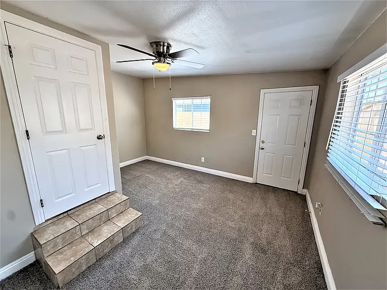 1232 W M St — Photo 5