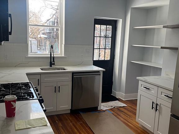 4th image of 6413 Limekiln Pike