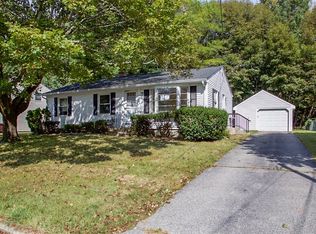 82 Patton Rd, Woonsocket, RI 02895