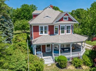 325 Bay Ave, East Marion, NY 11939