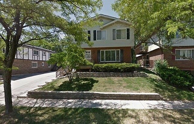 1st image of 16764 Hillside Pl