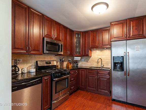 4th image of 1204 Woodridge Dr