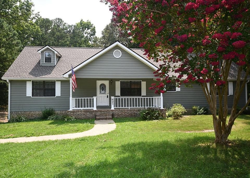 1st image of 627 Castleview Dr
