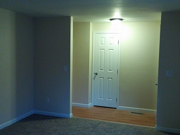 4th image of 3020 Corfu Blvd NE