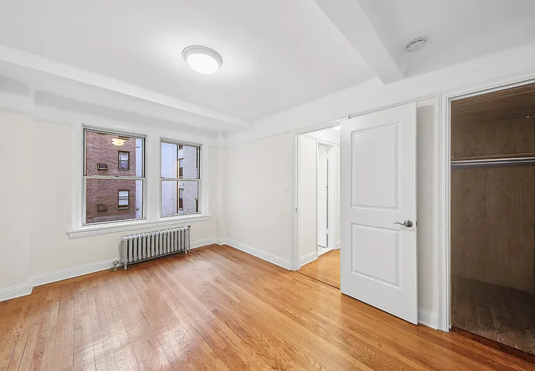 25 E 10th St #10F — Photo 2