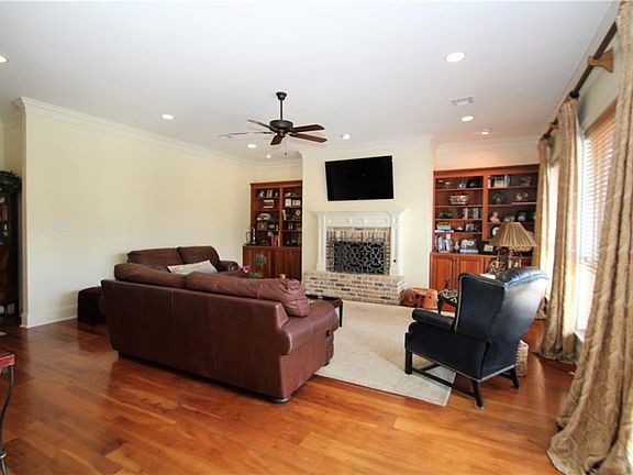 5th image of 6538 Marshall Foch St