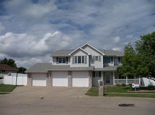 1608 Goldenberry Dr, Norfolk, NE 68701
