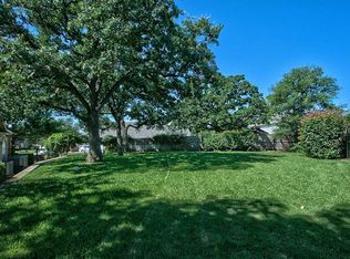 702 Essex Ct, Southlake, TX 76092