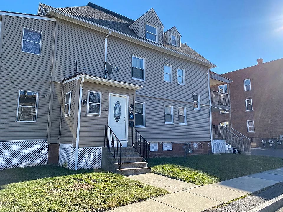 1st image of 162 Brook St #3