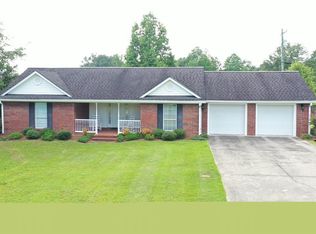 122 Shamrock Dr, Laurel, MS 39443