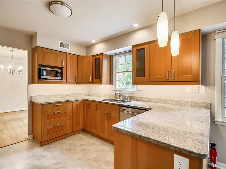 11200 Powder Horn Dr — Photo 10