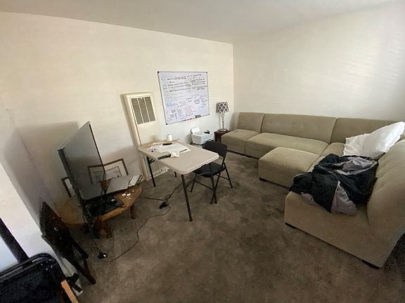 2nd image of 2550 Robinson Ave #4