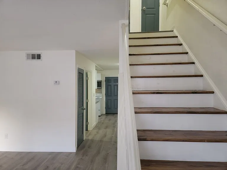 625 Coleman St — Photo 37