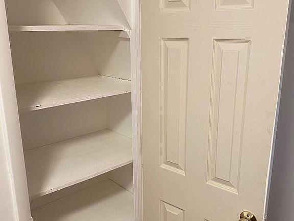 2nd image of 29 Waldo Ave #3