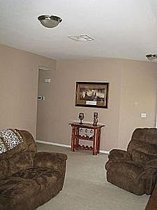 4th image of 1625 Oak Landing Dr