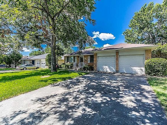 2nd image of 2335 Wildoak Dr